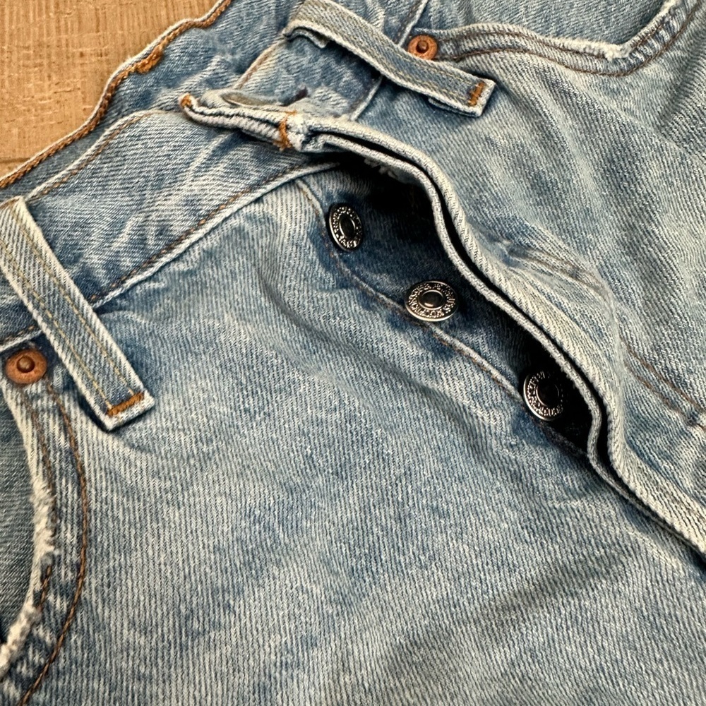 Levi's Light Blue Frayed Jean Shorts - Picture 4 of 6